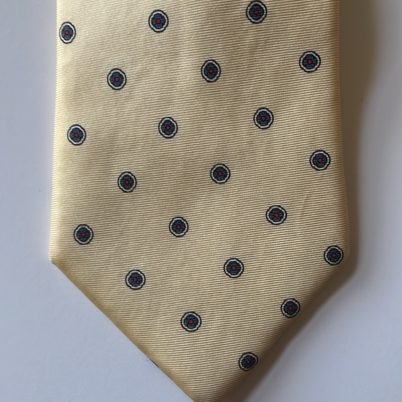 Christian Dior Yellow Silk Tie with Blue & Red Design Made in USA - Picture 6 of 6